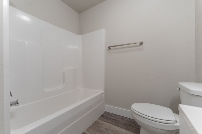 Foto del edificio - 1358 N Porter Rd