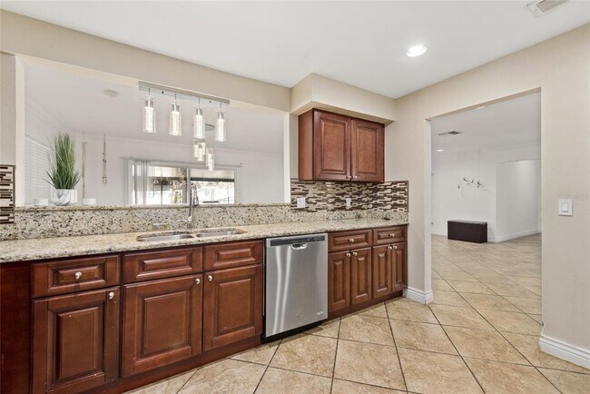 Building Photo - 116 Tipperary Dr