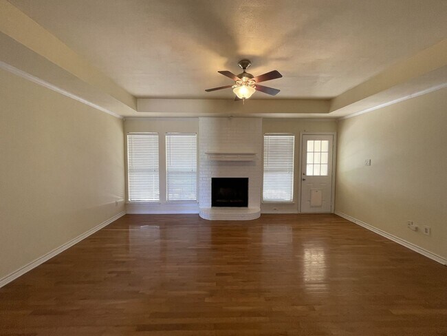 Foto del edificio - 5219 Stage Trail Dr, Arlington, TX 76017