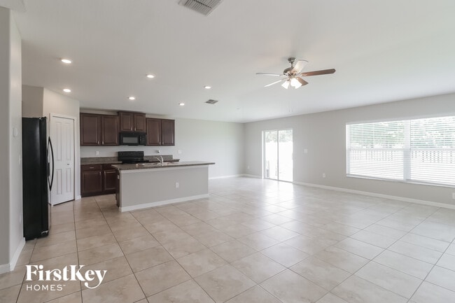 Foto del edificio - 10621 Standing Stone Dr