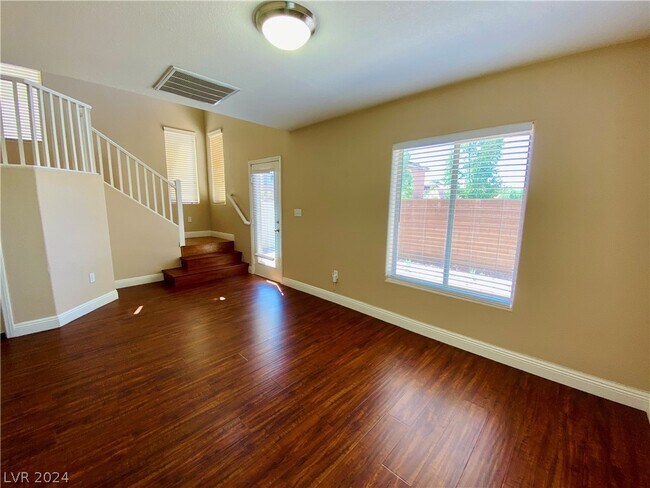 Foto del edificio - 9353 Roping Cowboy Ave