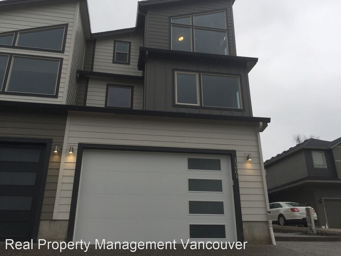 Primary Photo - 3 br, 2.5 bath House - 13001 NE 24th Circl...