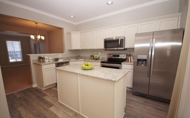 Building Photo - 5563 Vista View Ct
