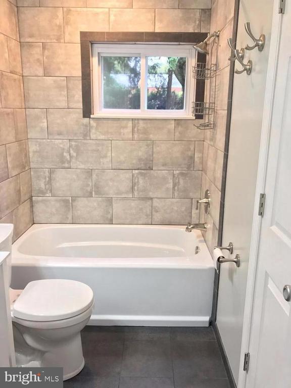 Foto del edificio - 12707 Robindale Dr