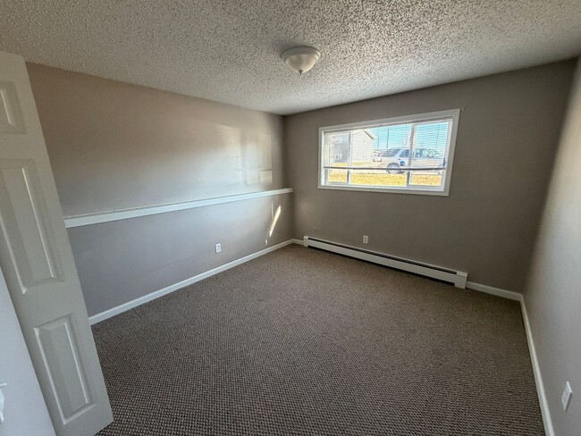 Building Photo - 1620 Kelby Dr
