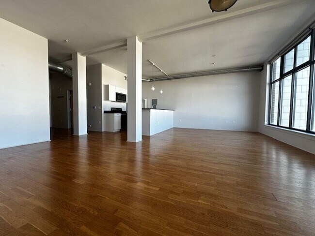 Foto del edificio - 3100 Huron St