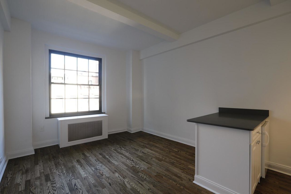 Foto principal - 160 E 70th St