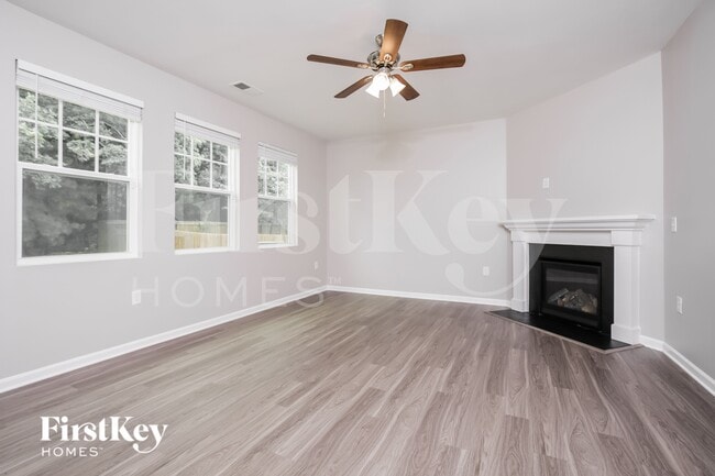 Building Photo - 636 Starry Sky Dr
