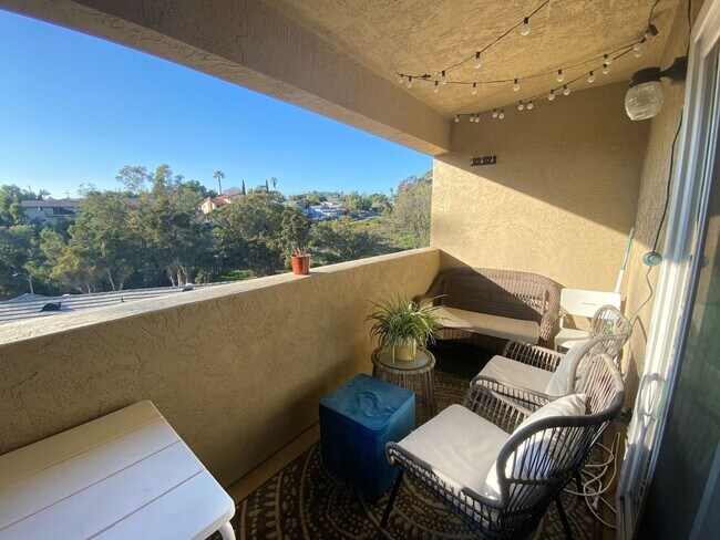 Foto del edificio - 2 Bed / 2.5 Bath Condo in La Mesa