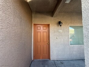 Building Photo - 7701 W Robindale Rd