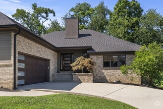 Building Photo - 1233 Sherborne Pl