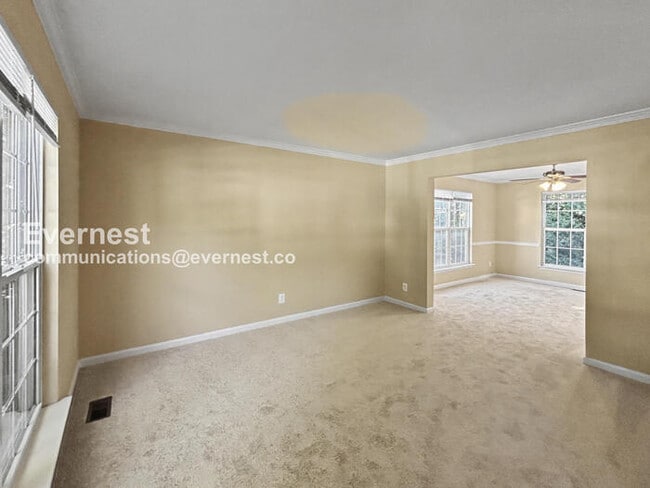 Foto del edificio - 8 Sarrington Ct