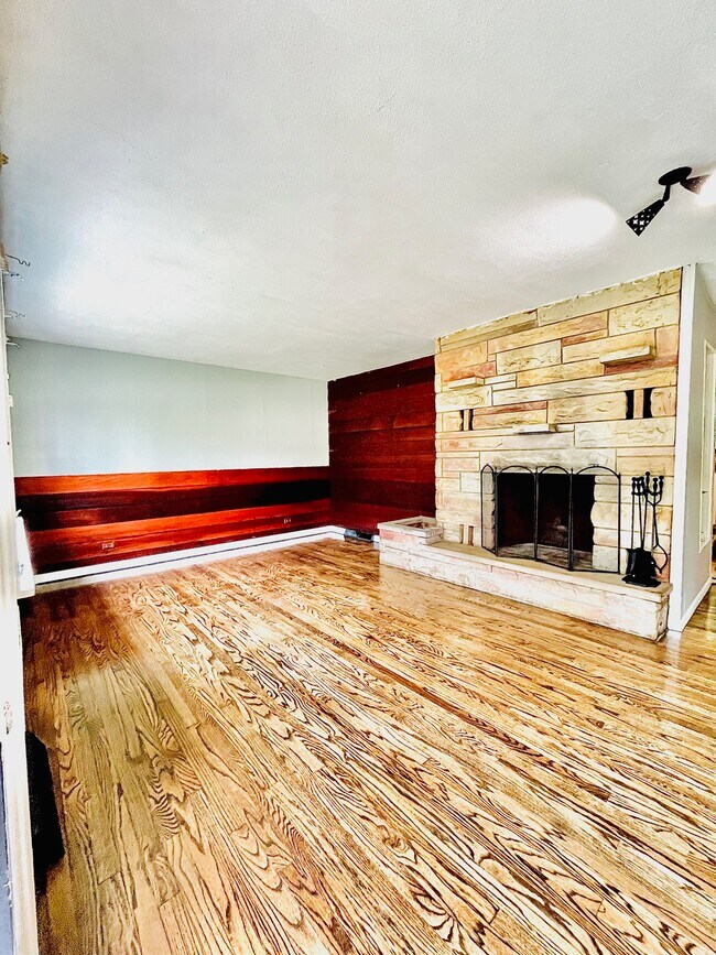 Foto del edificio - 57245 Poppy Rd