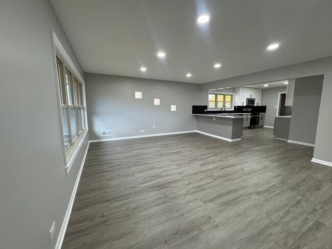 Foto del edificio - 5651 W 97th St