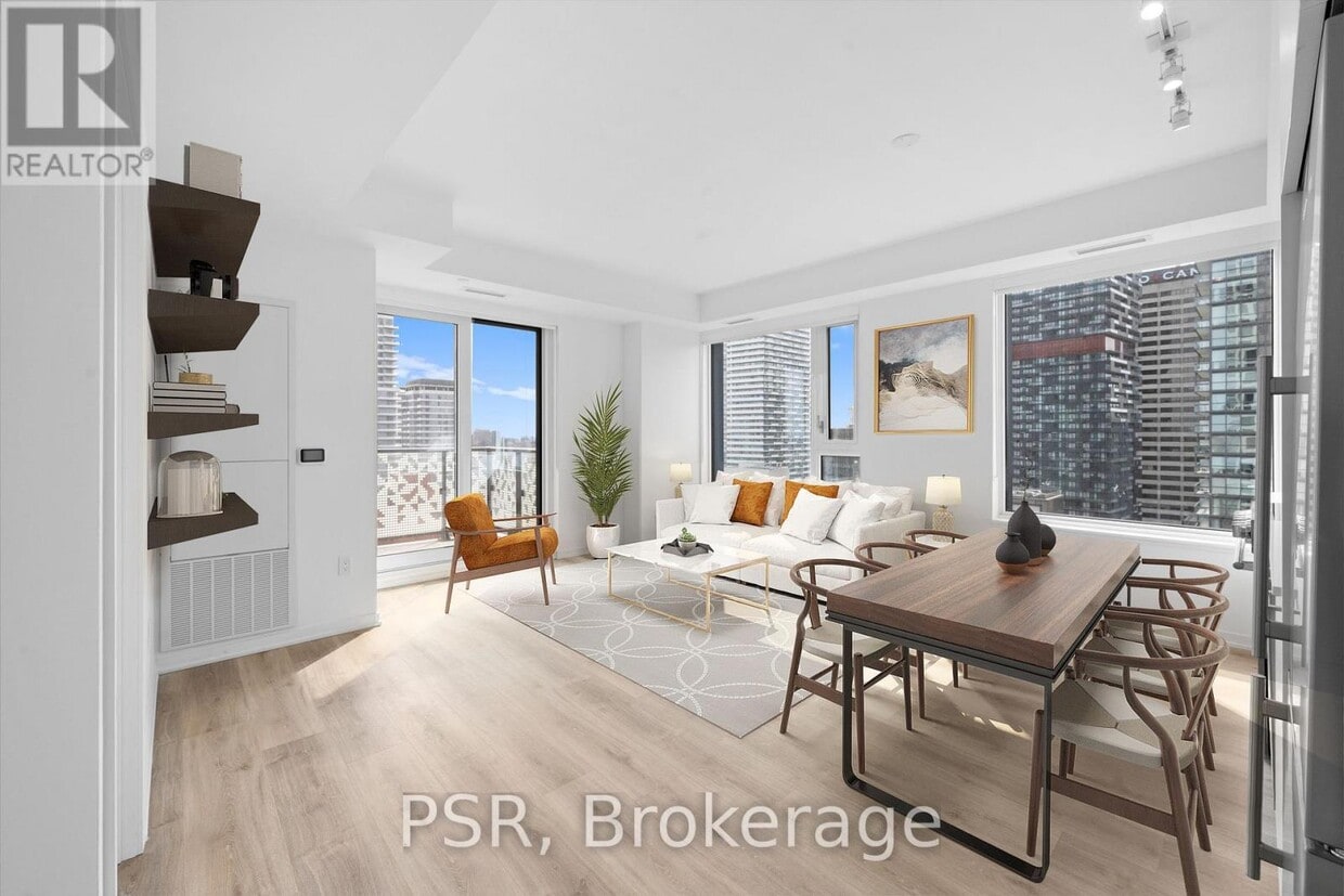 Primary Photo - 101 Roehampton Ave