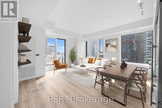 Building Photo - 101 Roehampton Ave