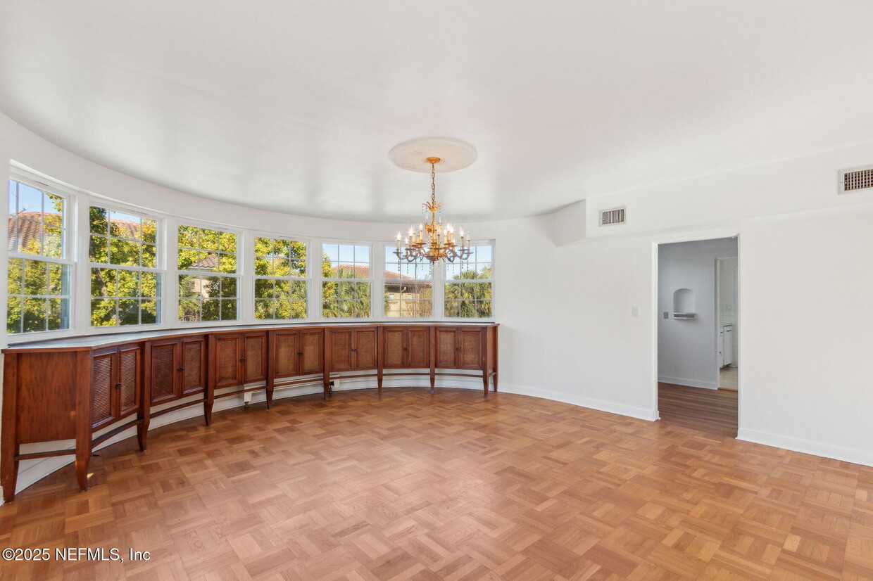 Foto principal - 1815 Largo Rd