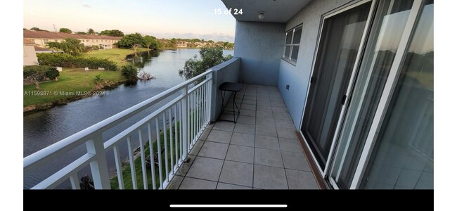 Foto del edificio - 9375 Fontainebleau Blvd