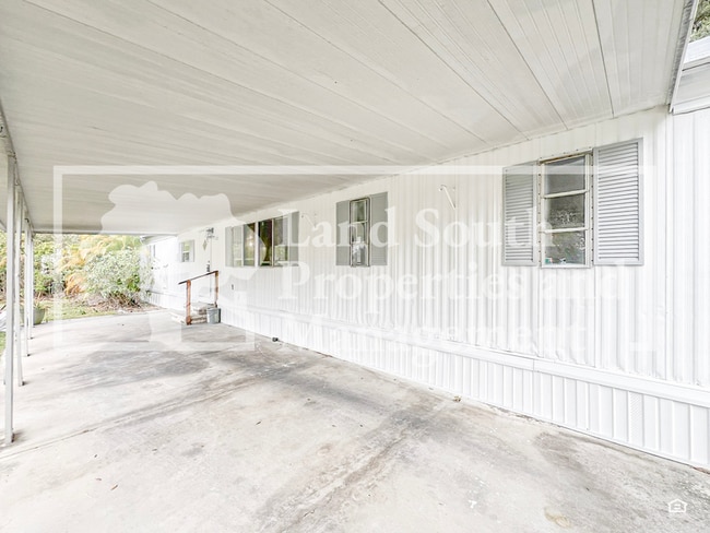 Foto del edificio - 3311 J Rd