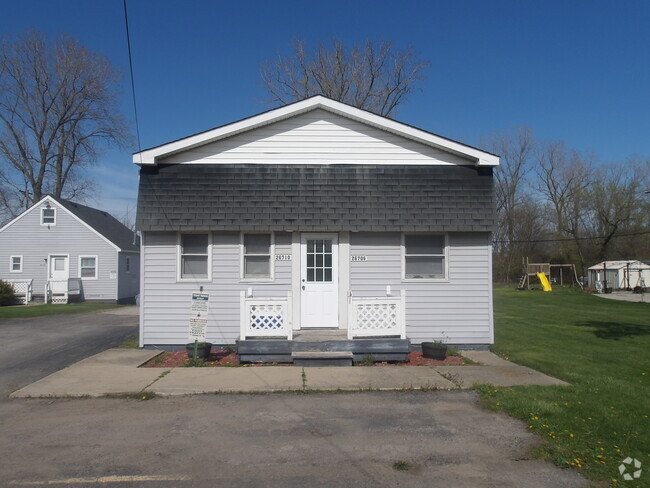 Building Photo - 26706 W Huron River Dr