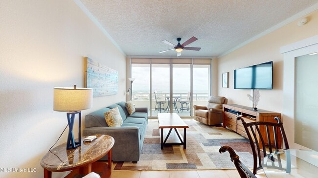 Building Photo - 2060 Beach Blvd