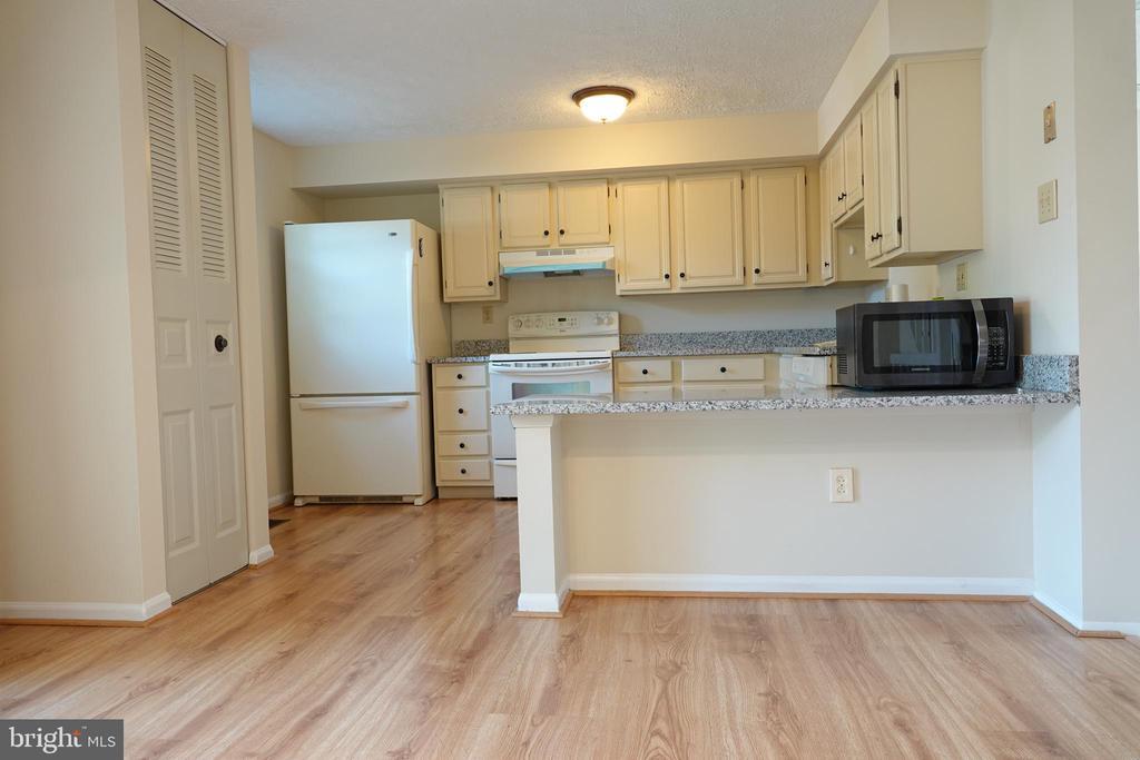 Primary Photo - 7609 Nutwood Ct