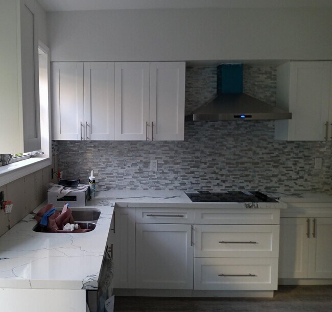 Foto del edificio - 3093 N Bay Rd