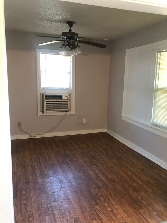 Foto del edificio - 317 SE 40th St