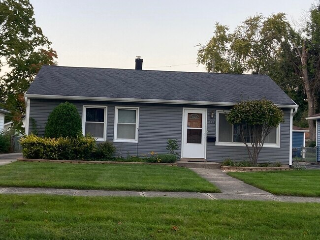 Building Photo - 3528 Adams St