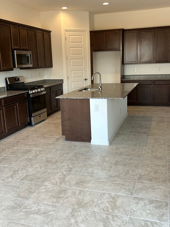 Building Photo - 20614 E Avenida del Valle