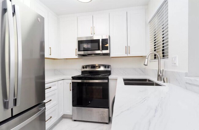 Foto del edificio - 3550 Sunset Ln