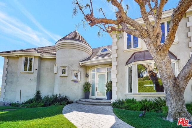 Building Photo - 3000 Sequit Dr