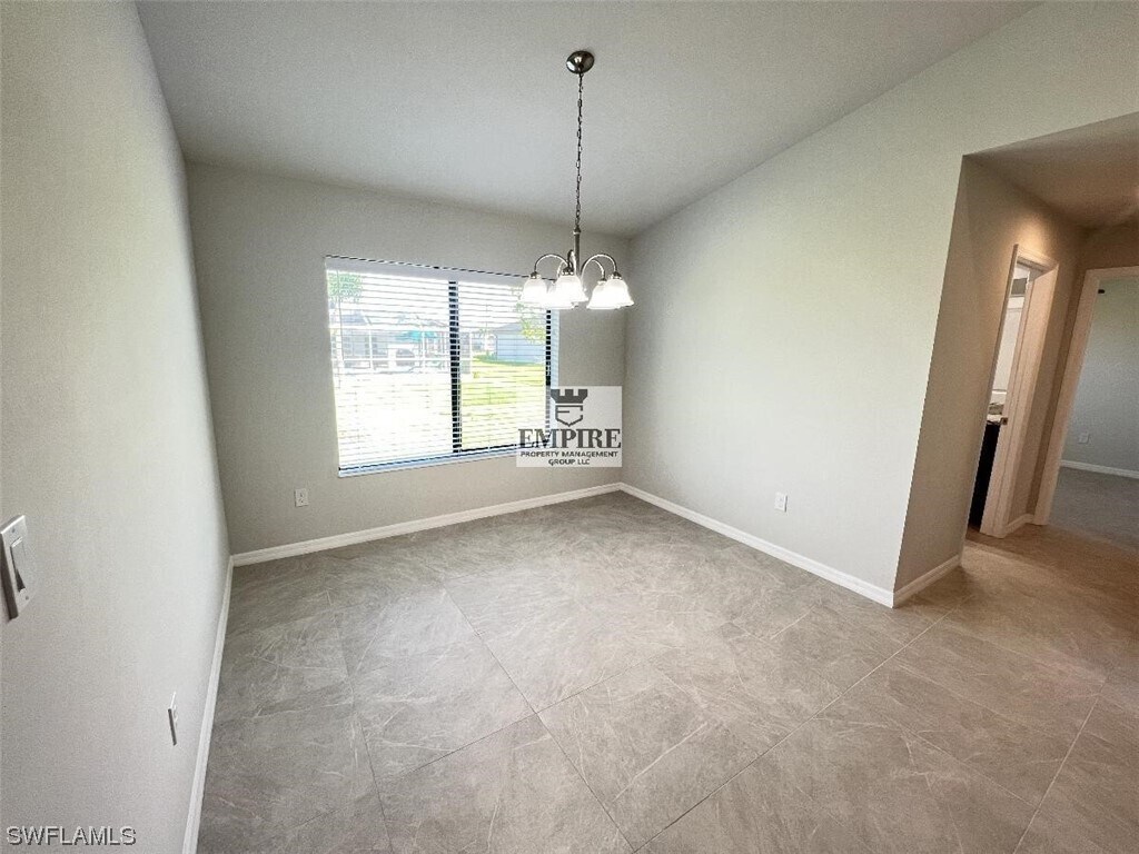 Foto del edificio - 619 NW 38th Pl