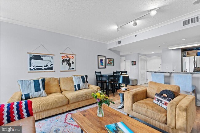 Foto del edificio - 777 7th St NW