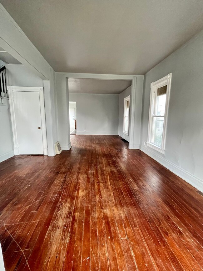 Building Photo - 4201 Cumings Street