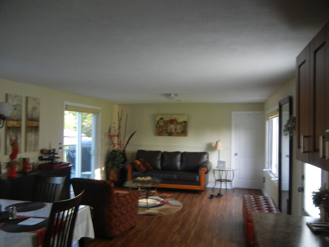 Building Photo - 5620 Rockdale Rd