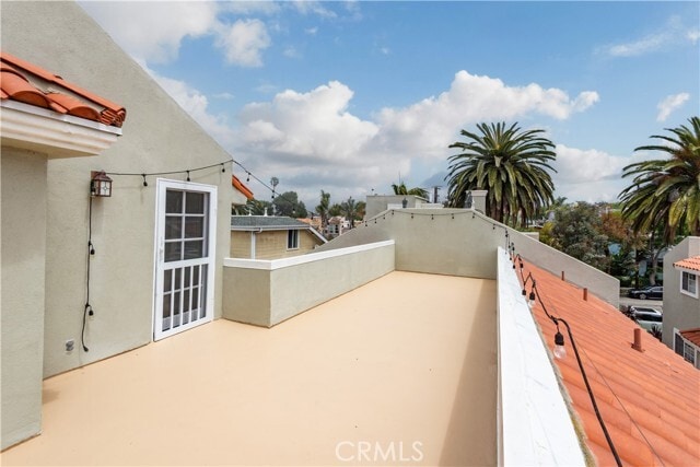 Building Photo - 515 N Elena Ave