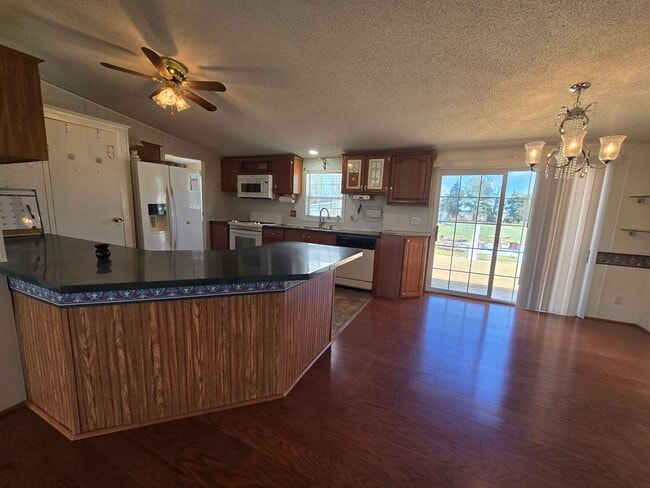 Foto del edificio - 4 Bed, 2 Bath Ranch in New Hope Area