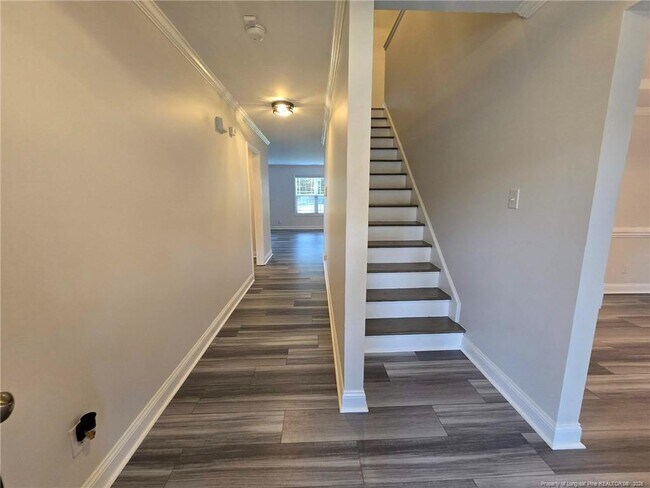 Building Photo - 102 Whistling Pine Dr