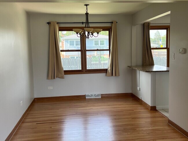 Building Photo - 1202 Iroquois Ln