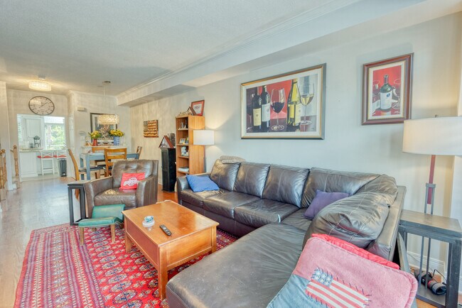 Building Photo - 40 Kings Landing Pvt