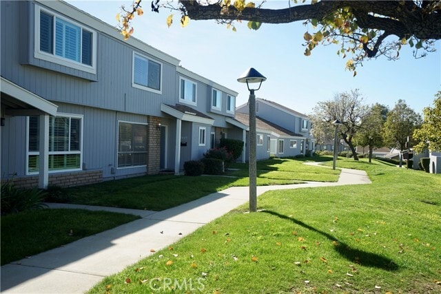 Building Photo - 1041 Cyn Spg Ln