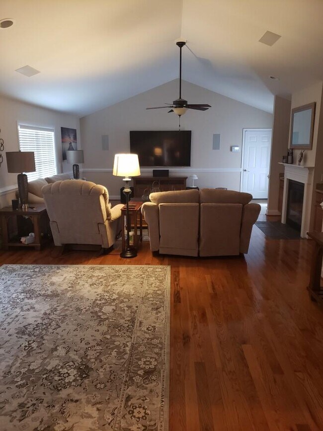 48 Roxbury Dr Unit 48, Fishersville, VA 22939 Condo for Rent in