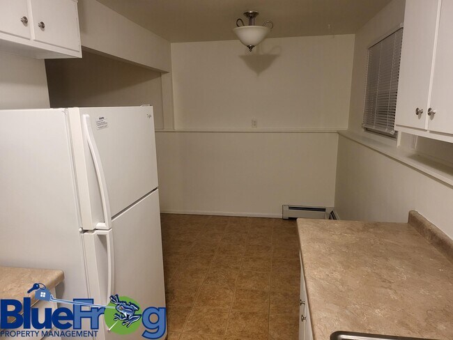 Foto del edificio - 412-414-414 N St Bernard Dr