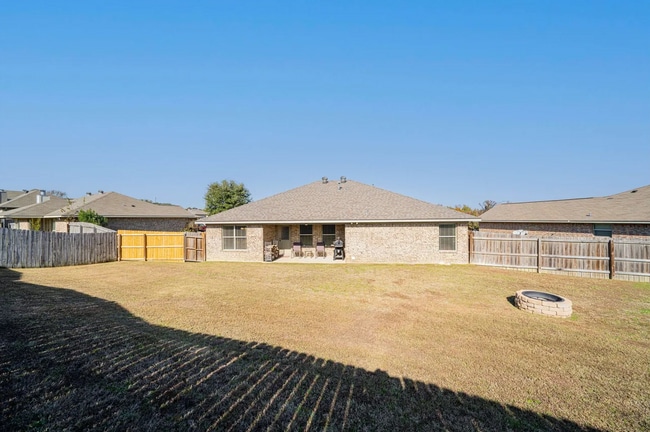 Building Photo - 19107 River Rock Dr