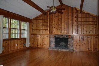 Building Photo - 40 Lanneau Dr