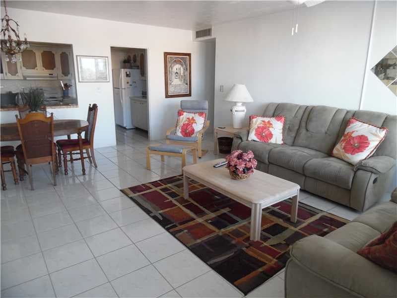 Primary Photo - 3111 N Ocean Dr