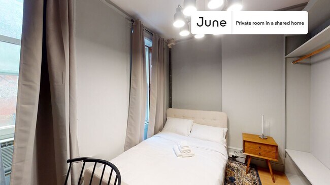 Foto del edificio - Room in Shared 4 bed/1 bath home in Hell's Kitchen