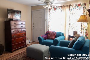 Foto del edificio - 1547 W Agarita Ave