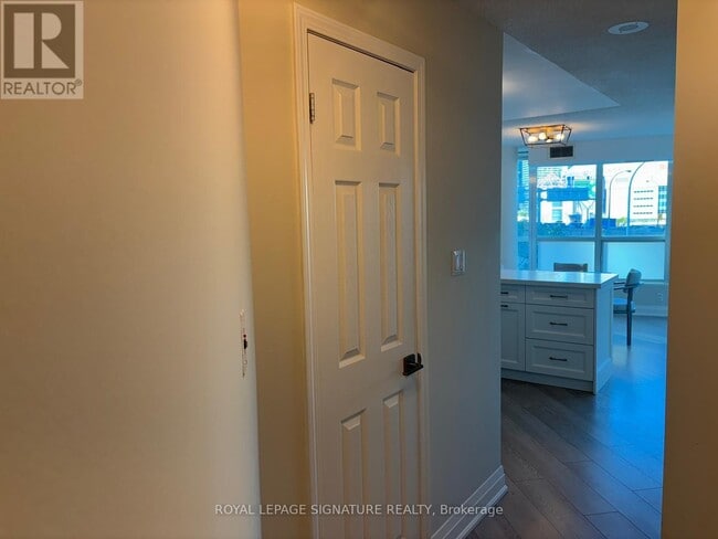 Building Photo - 230 Queens Quay W